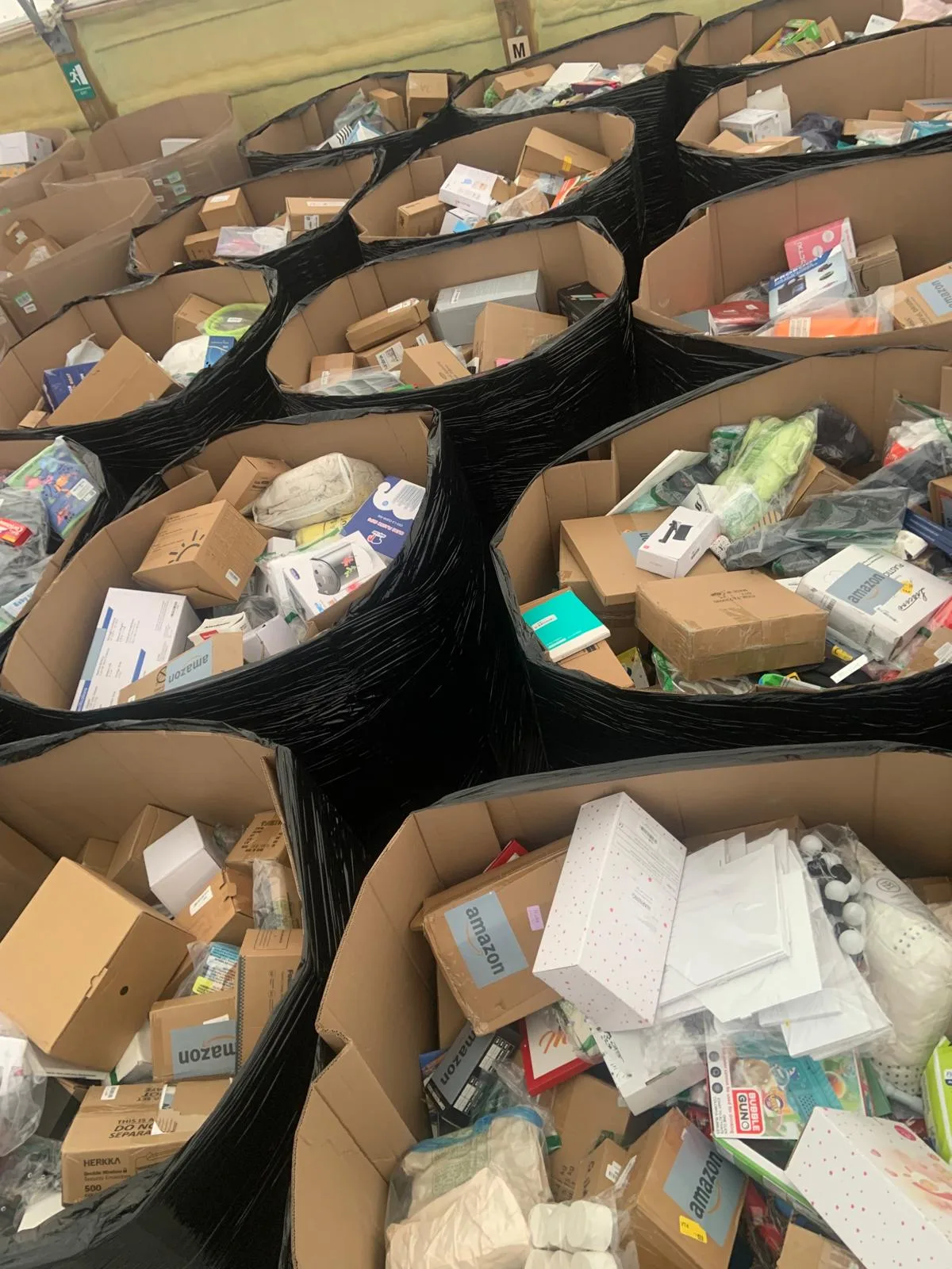 Established bins liquidation store photo 12