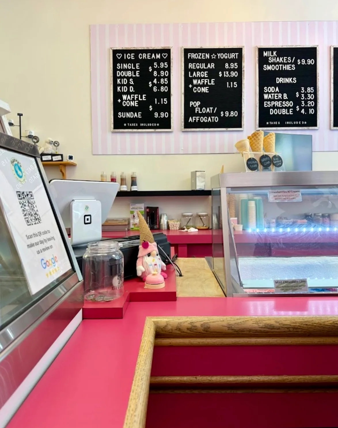 🍦 FOR SALE | Turnkey Ice Cream & Frozen Yogurt Shop – West Vancouver, BC photo 3
