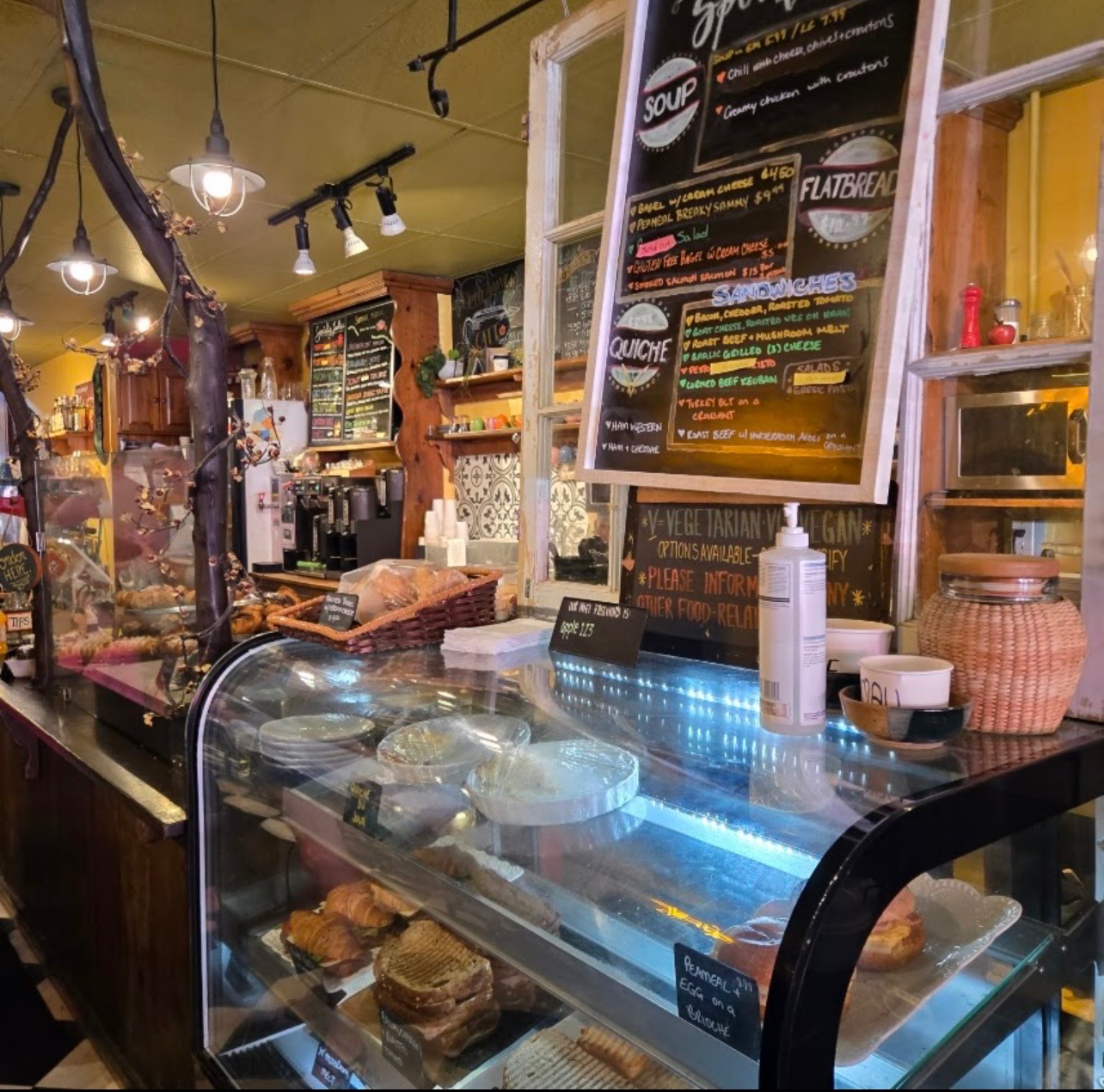Established Cafe Downtown Orillia photo 12