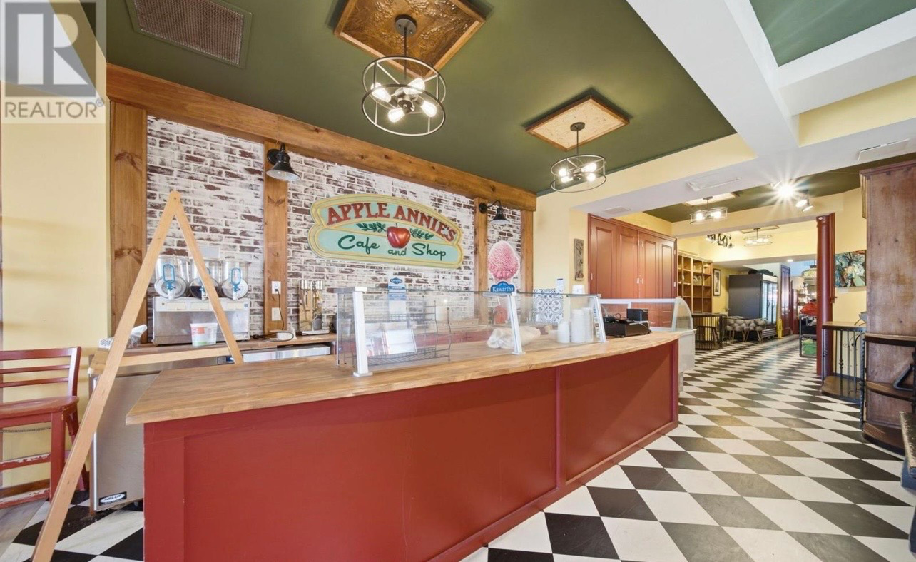 Established Cafe Downtown Orillia photo 4
