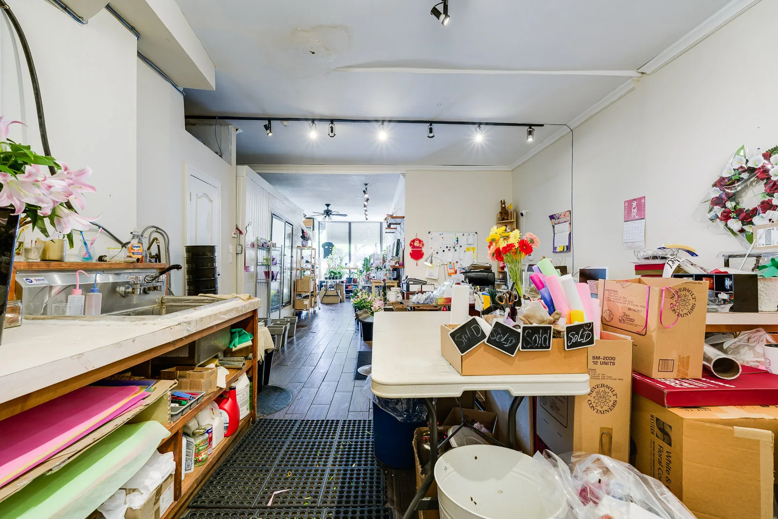 FLOWER SHOP BUSINESS FOR SALE photo 6