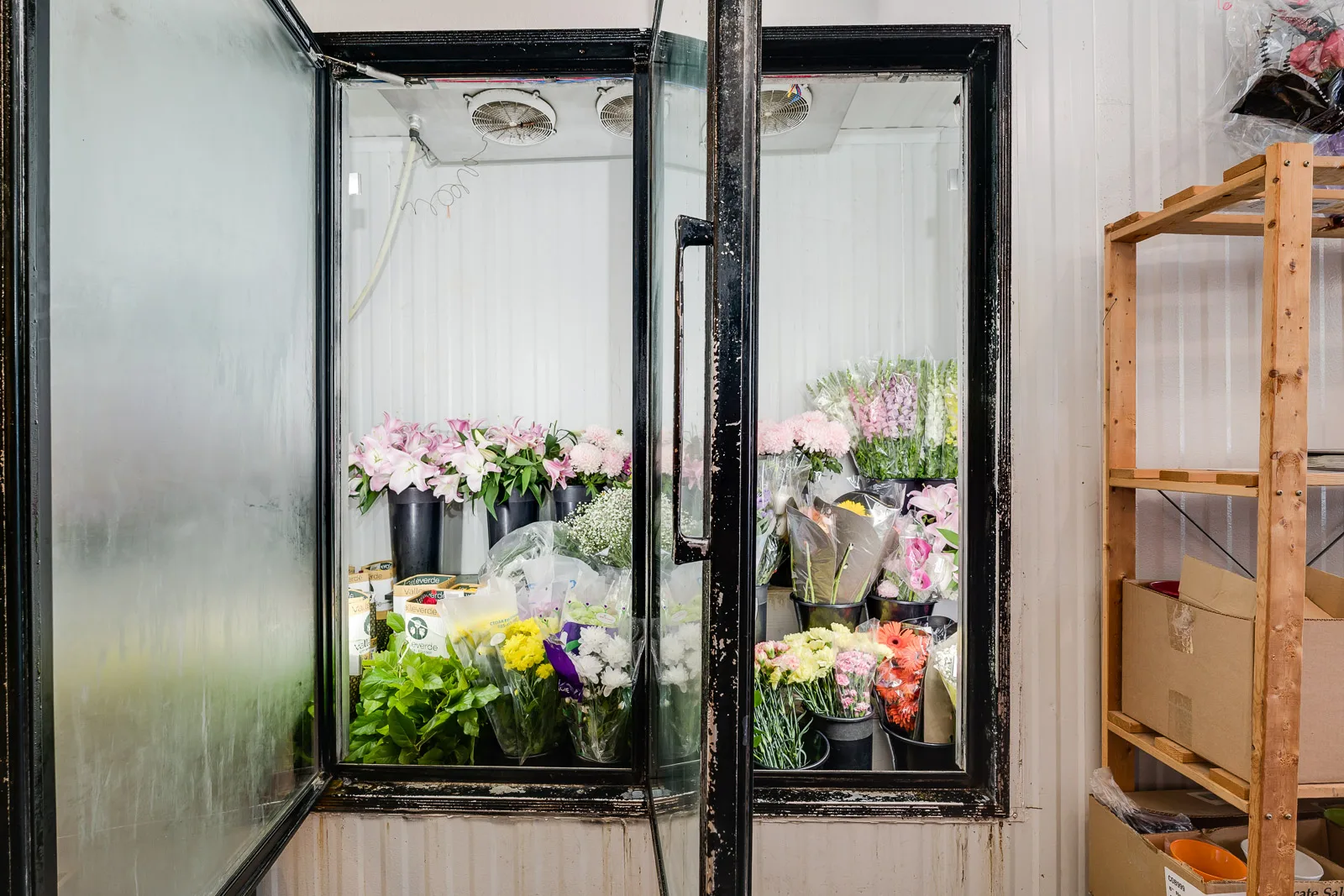 FLOWER SHOP BUSINESS FOR SALE photo 4