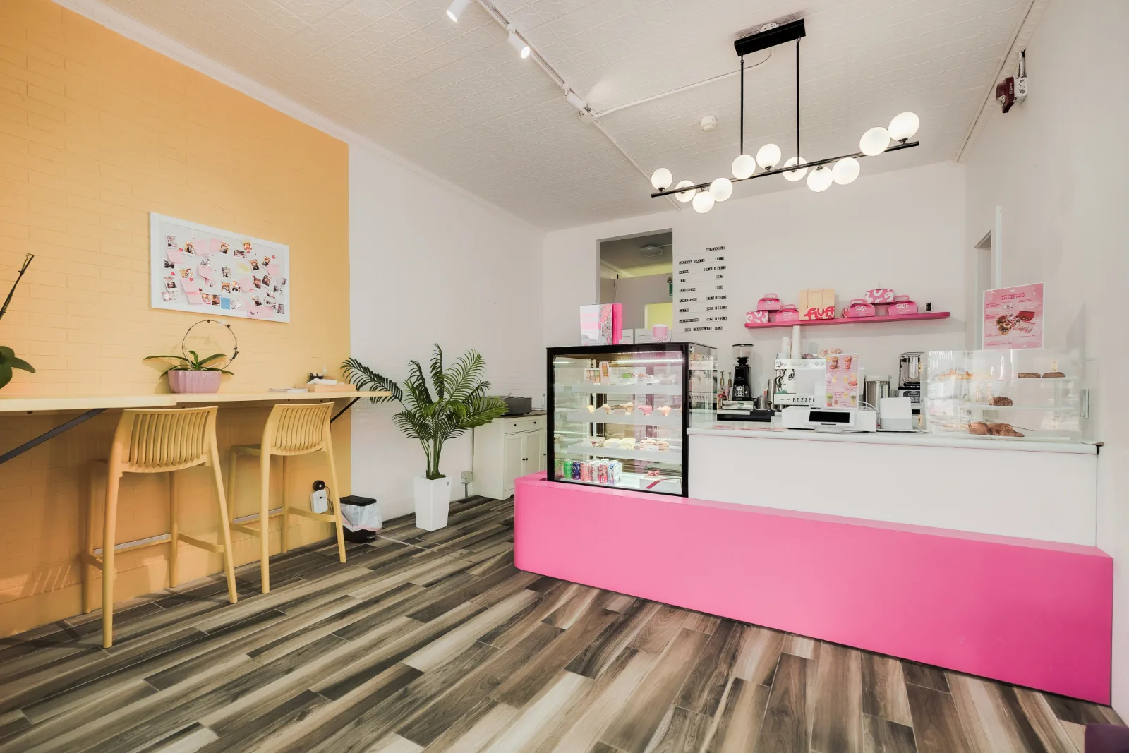 Established Business Opportunity In Toronto’s Greektown!! photo 5