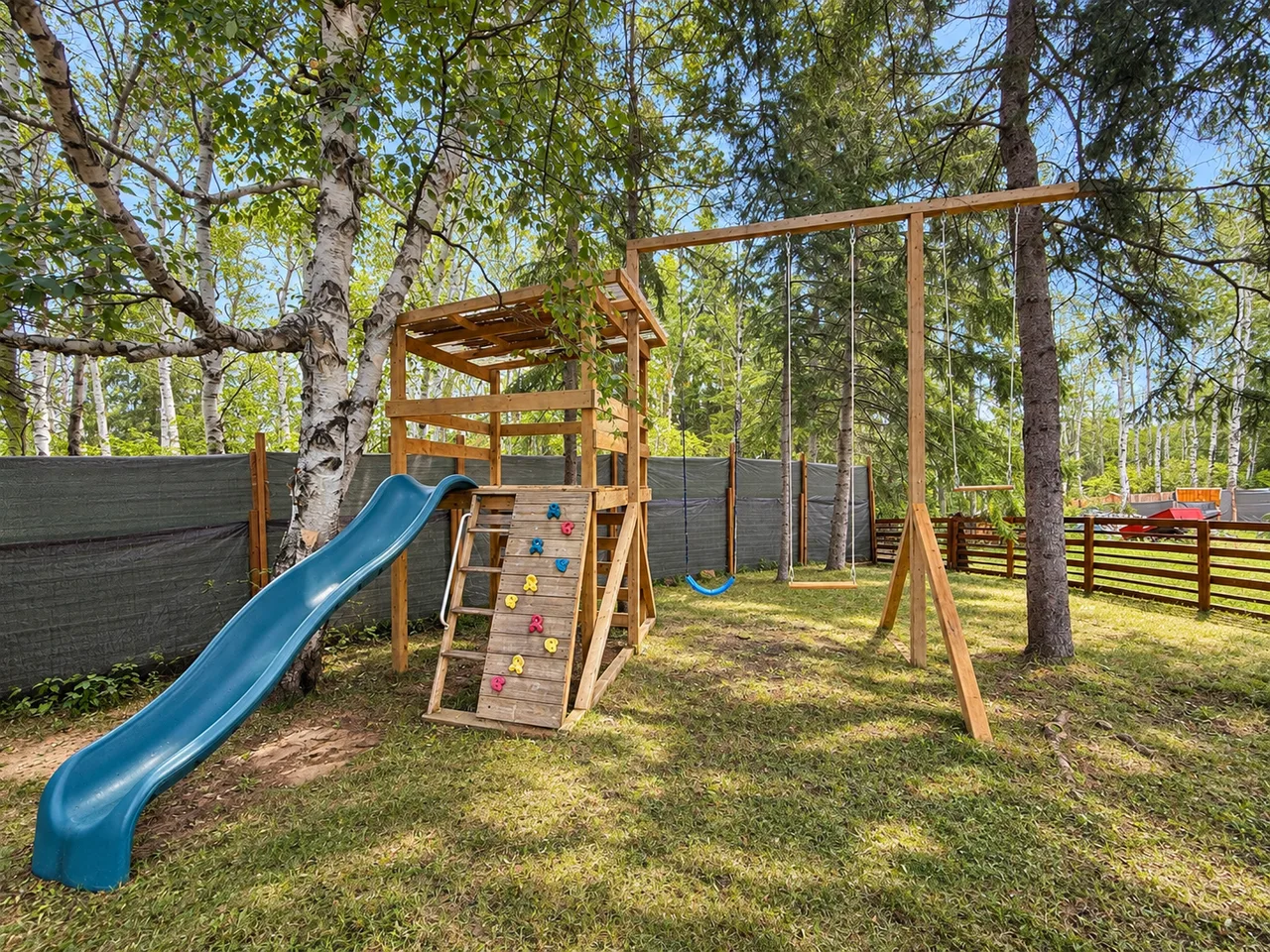 Profitable Private Dog Park Business + 5-Acre Property Near Edmonton photo 8