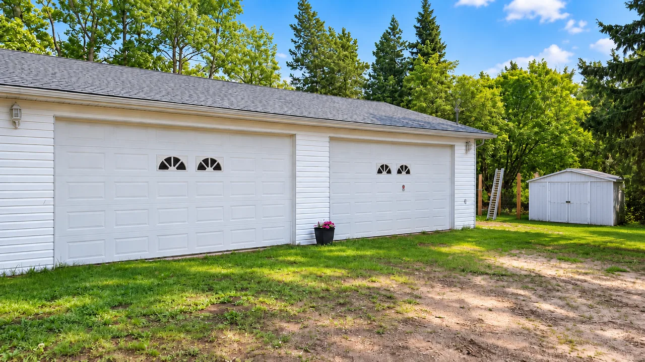 Profitable Private Dog Park Business + 5-Acre Property Near Edmonton photo 9
