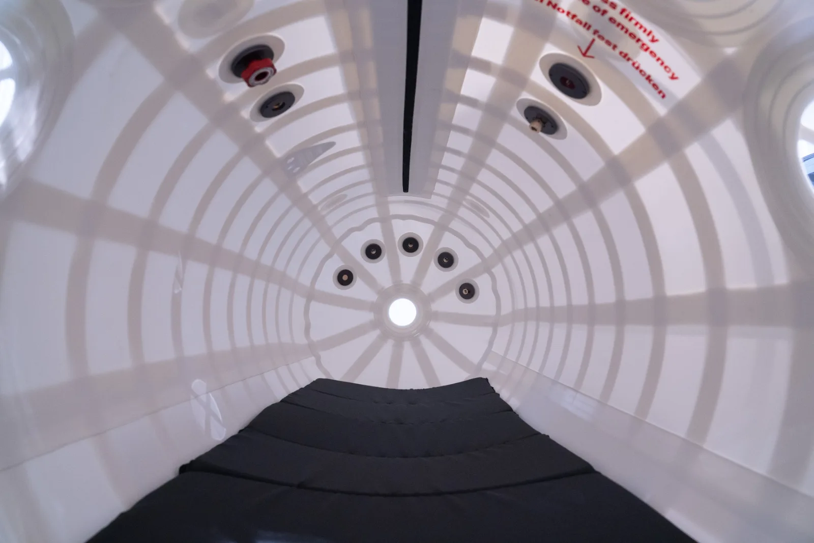 Turnkey Hyperbaric Chamber (HBOT) Home-Rental Business - 3 Chambers + Booking System (Relocatable) photo 4