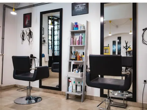 Established Full-service Salon - Kamloops