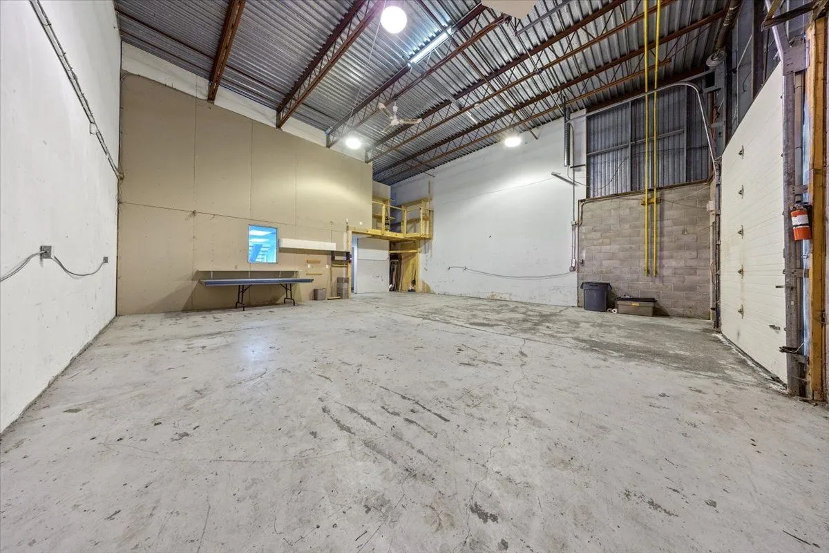 13-77 AURIGA DR (COMMERCIAL UNIT FOR LEASE) photo 7