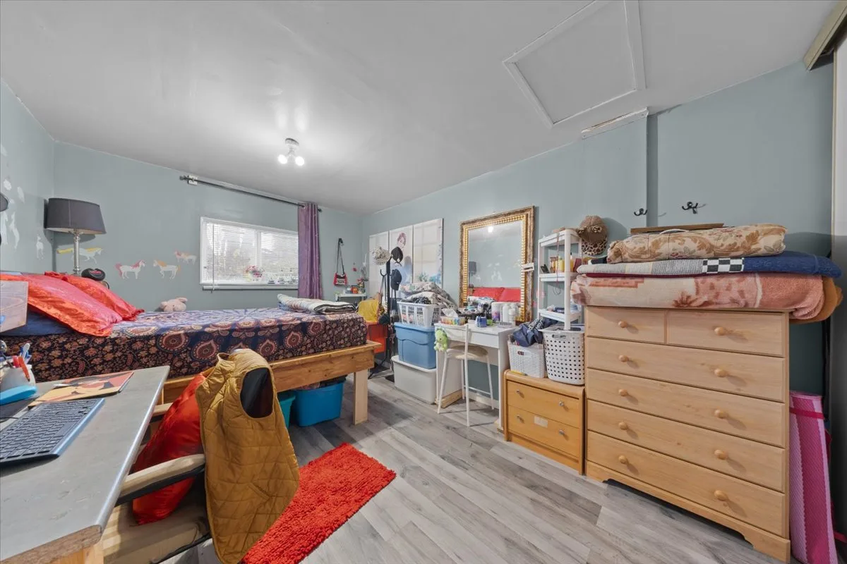 827 SOMERSET Street W (COMMERCIAL SPACE & RESIDENTIAL) photo 11