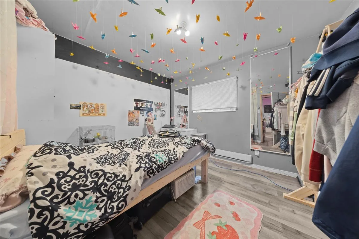 827 SOMERSET Street W (COMMERCIAL SPACE & RESIDENTIAL) photo 12