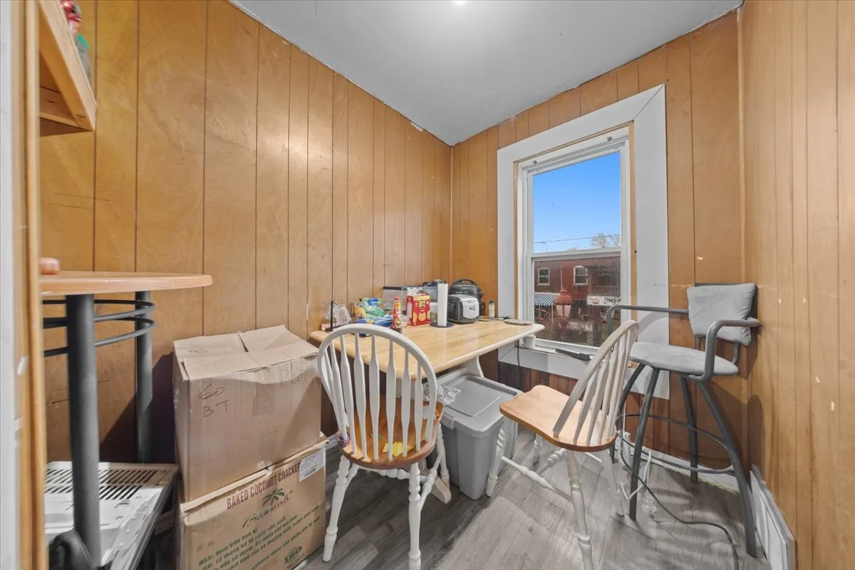 827 SOMERSET Street W (COMMERCIAL SPACE & RESIDENTIAL) photo 9