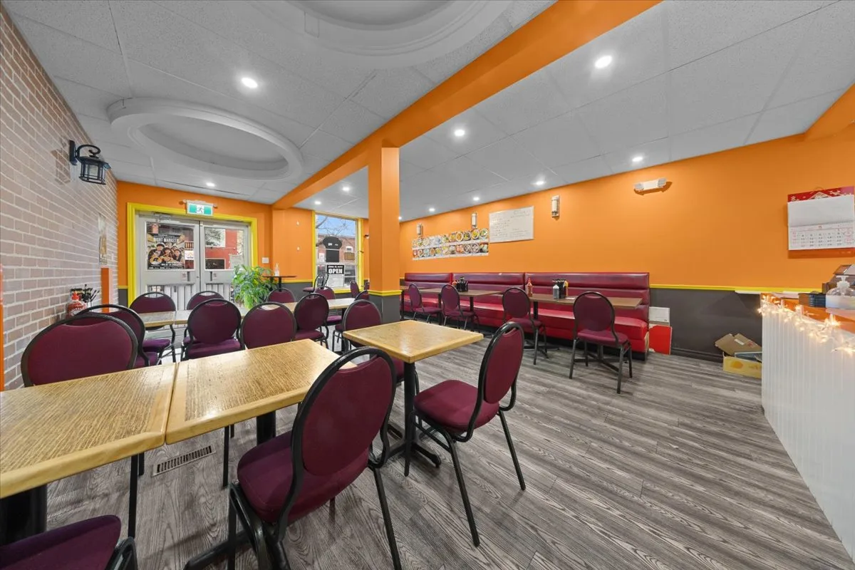 827 SOMERSET Street W (COMMERCIAL SPACE & RESIDENTIAL) photo 5