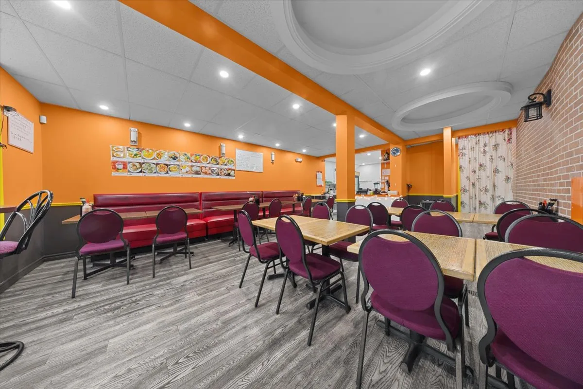 827 SOMERSET Street W (COMMERCIAL SPACE & RESIDENTIAL) photo 7