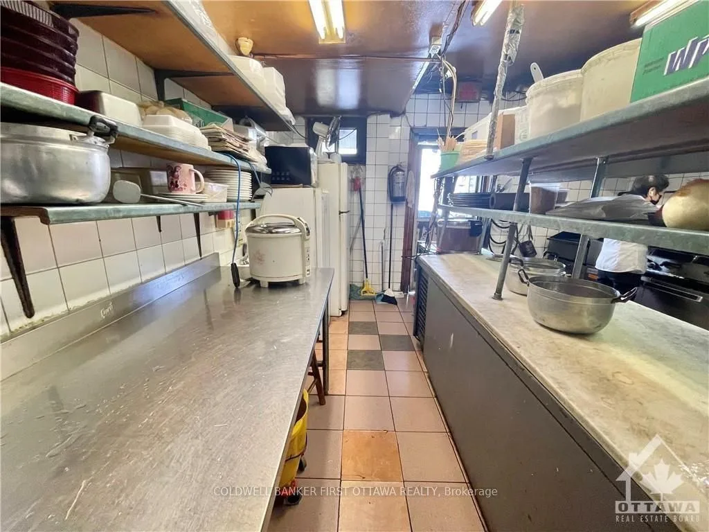 350 Booth Street West (COMMERCIAL BUILDING) photo 5
