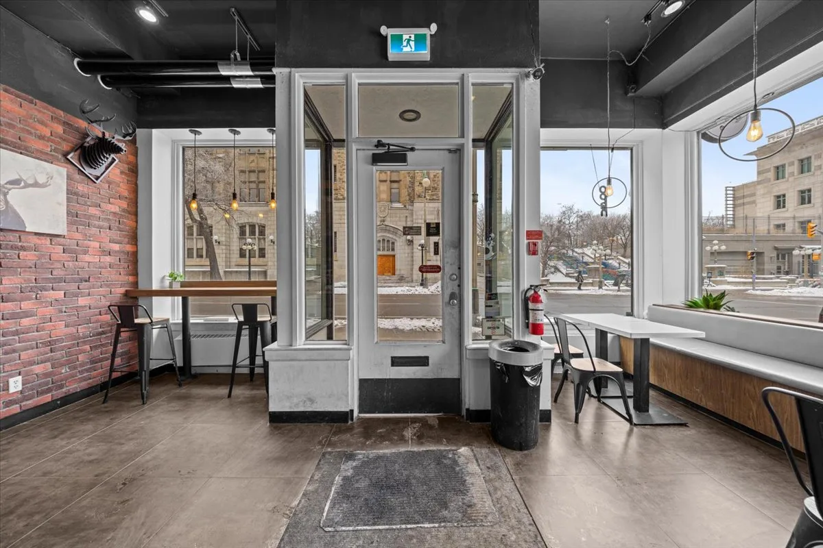 513 SUSSEX Drive (BUBBLE TEA BUSINESS) photo 2