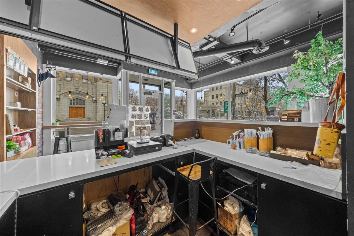 513 SUSSEX Drive (BUBBLE TEA BUSINESS) photo 11