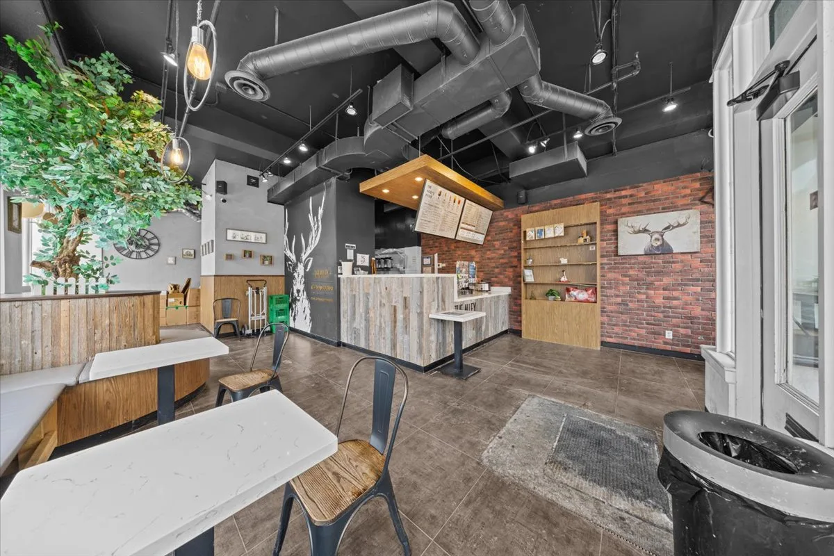 513 SUSSEX Drive (BUBBLE TEA BUSINESS) photo 6
