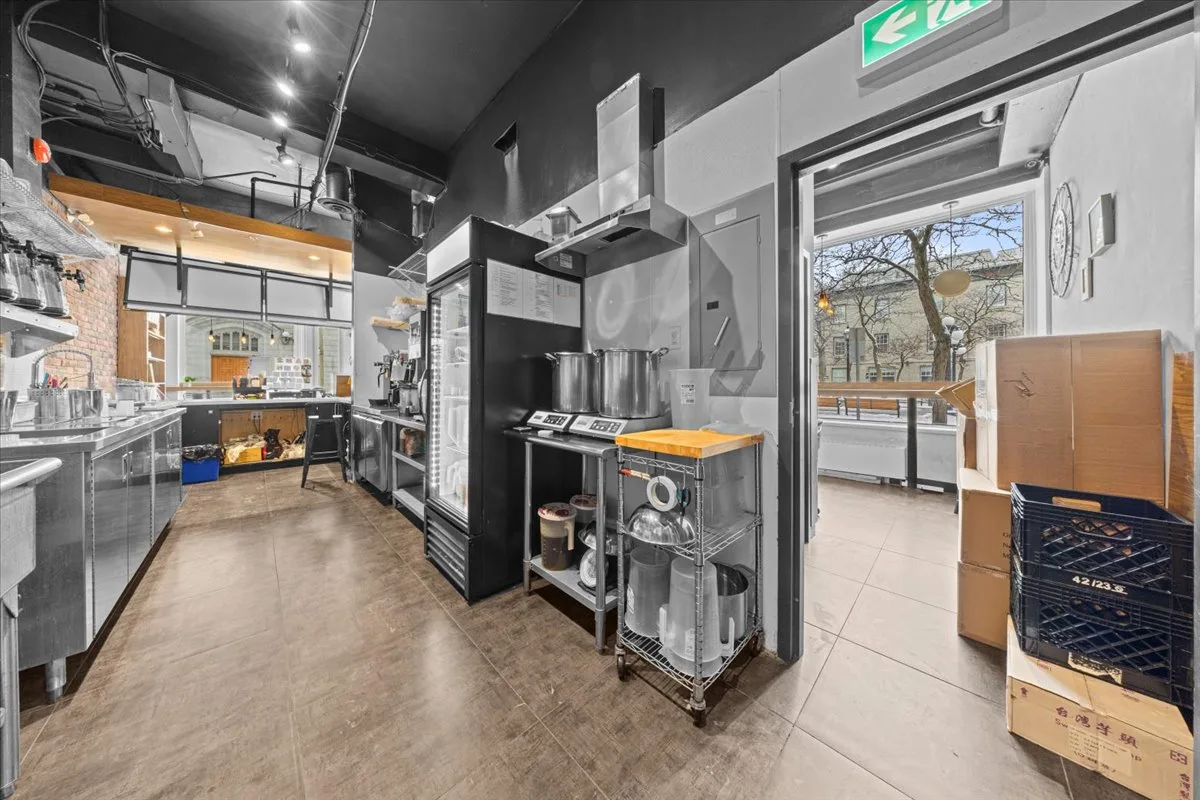 513 SUSSEX Drive (BUBBLE TEA BUSINESS) photo 9
